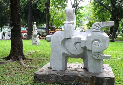 First contest for public-sculpture design launched hinh anh 1