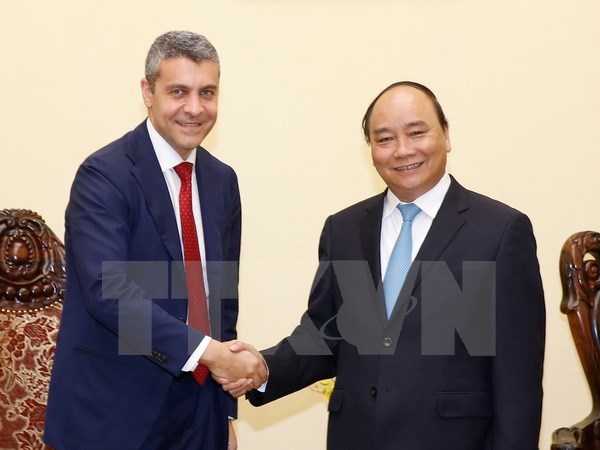 PM commits business support to Goldman Sachs hinh anh 1