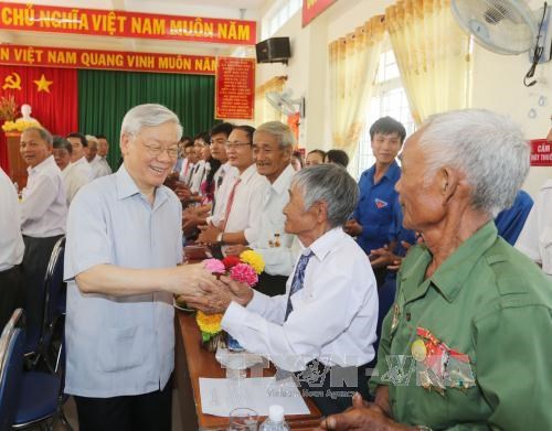 Party chief pays working visit to Phu Yen hinh anh 1