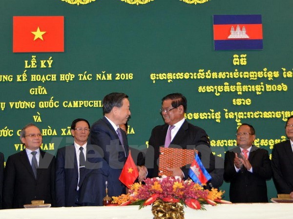 Vietnam, Cambodia boost cooperation in fighting crime hinh anh 1