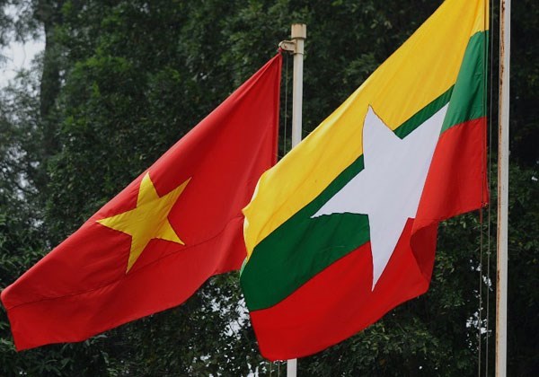Deputy FM visits Myanmar, seeking to tighten links hinh anh 1