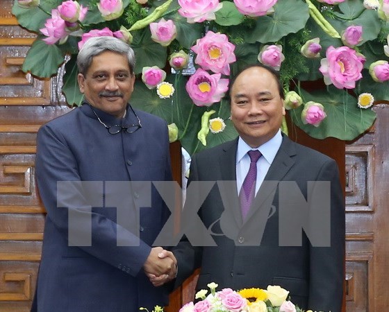 Prime Minister hosts Indian defence minister hinh anh 1