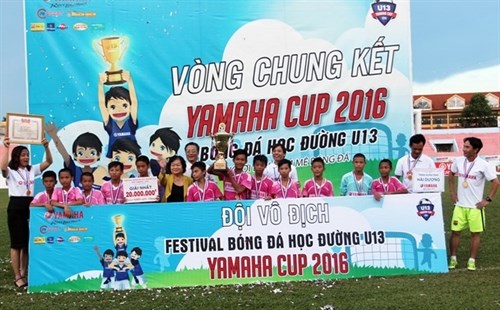 Hai Duong school claims U-13 students’ Yamaha Cup hinh anh 1