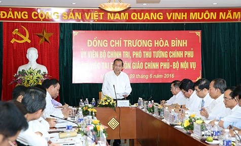 27 percent of population are religious followers: committee hinh anh 1