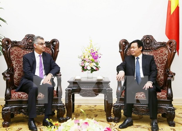 Deputy PM hosts Standard Chartered Vietnam’s CEO hinh anh 1