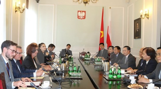 Vietnam, Poland asked to expand cooperation in strong fields hinh anh 1