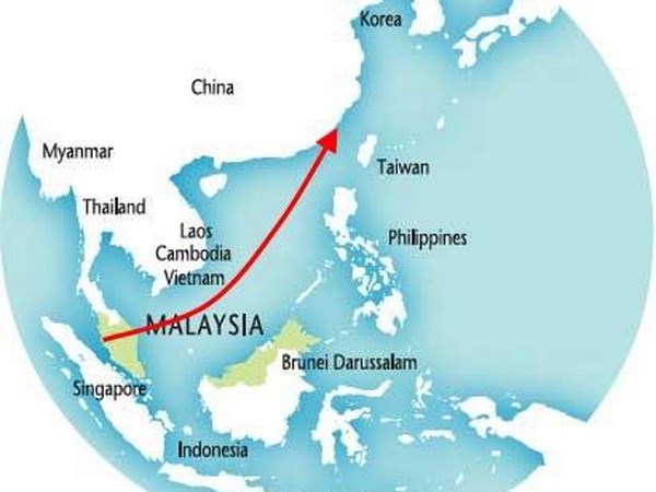 Malaysia, China to open new sea route hinh anh 1