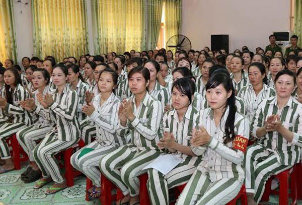 Prisoners nearing sentence expiration receive legal aid hinh anh 1