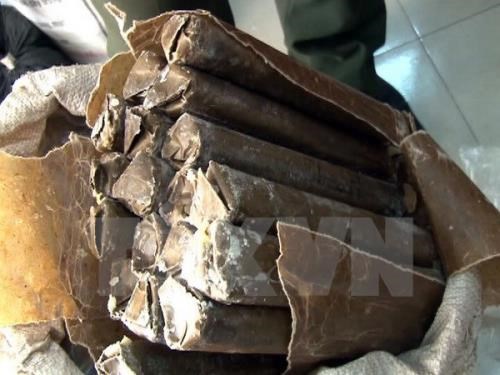 Quang Nam: Biggest-ever amount of explosive seized hinh anh 1