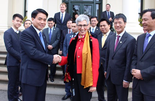 Hanoi leader visits Australia’s Victoria State to foster ties hinh anh 1