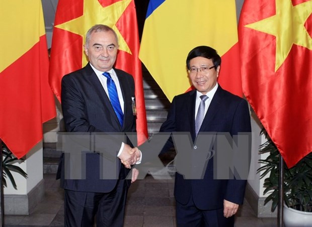 Deputy PM meets Romanian Foreign Minister hinh anh 1