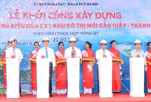 Hanoi starts construction on park in Cau Giay hinh anh 1
