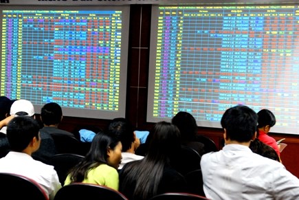 Vietnam’s stocks drop for third day hinh anh 1
