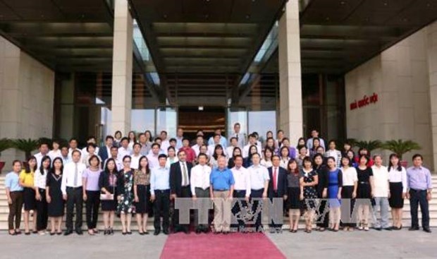 Young NA deputies equipped with external relations skills hinh anh 1