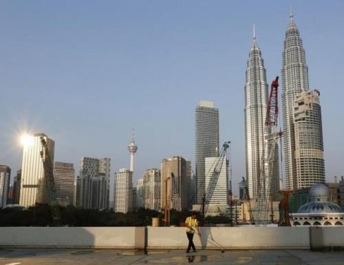Malaysia considers programme to spur economic growth hinh anh 1