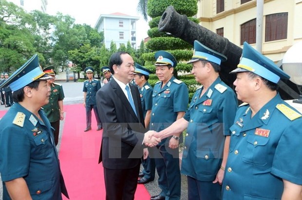 President visits Air Defence – Air Force Service hinh anh 1