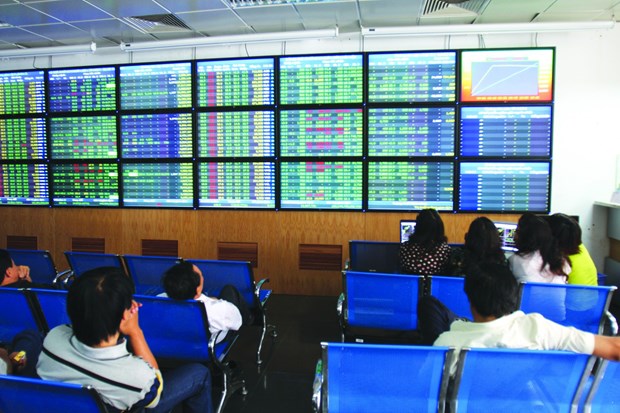 Individual stocks prop up markets, but red still dominates hinh anh 1