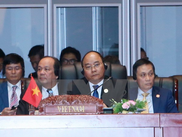 PM stresses promoting ASEAN’s self-reliance at Summit hinh anh 1