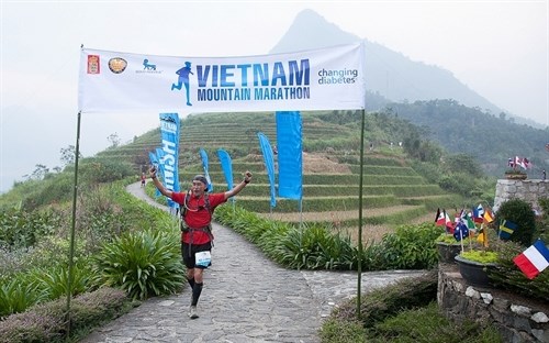 Some 1,500 runners to join Vietnam mountain marathon hinh anh 1