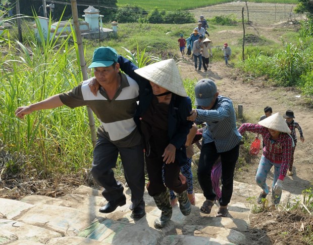 Quang Ngai holds tsunami response drill hinh anh 1