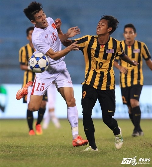 Vietnam U19s defeat Malaysia in Hanoi hinh anh 1