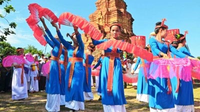 Ninh Thuan: Cham ethnic group celebrates traditional festival hinh anh 1