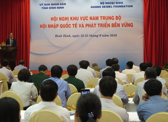 Binh Dinh hosts conference on int'l integration hinh anh 1