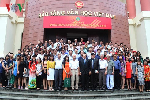 Young writers conference in Hanoi hinh anh 1