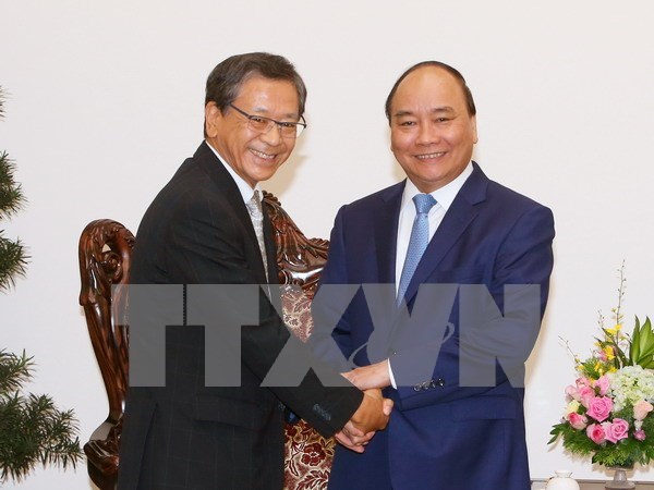 Prime Minister greets Japanese Ambassador, expert hinh anh 1