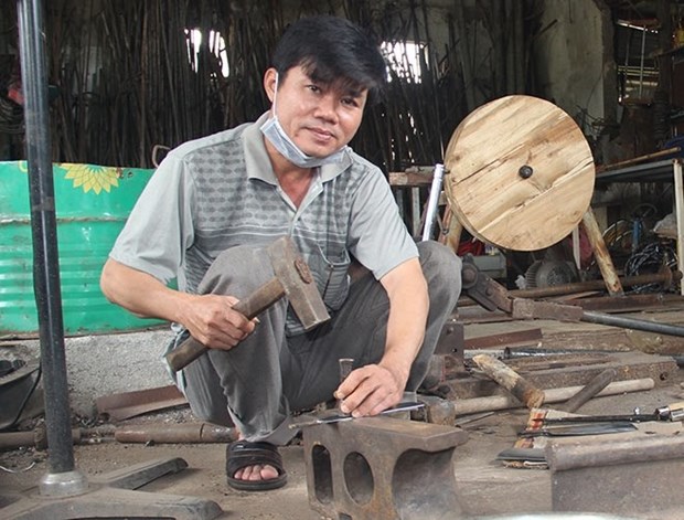 Hue sees surprising blacksmithing revival hinh anh 1