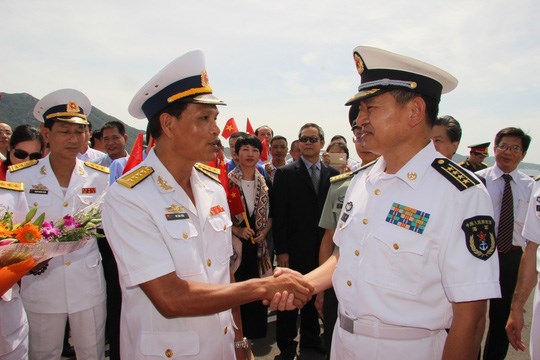 Khanh Hoa welcomes Chinese naval ships hinh anh 1