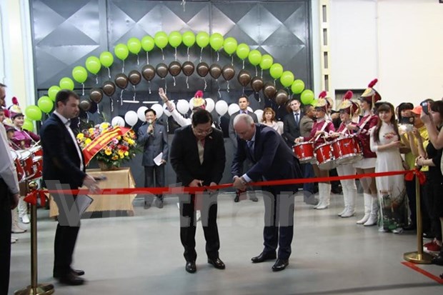 Vietnamese light industry zone opens in Moscow hinh anh 1