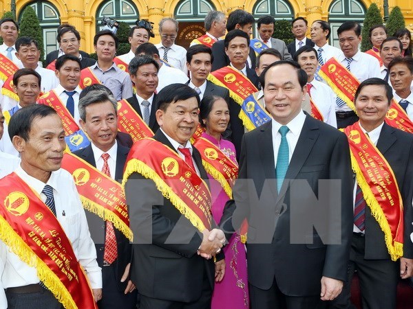 President impressed with farmers’ inventions hinh anh 1