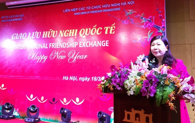 Foreign diplomats join friendship spring tour in Hanoi hinh anh 1