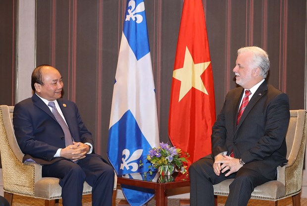 PM Nguyen Xuan Phuc meets Premier of Quebec hinh anh 1