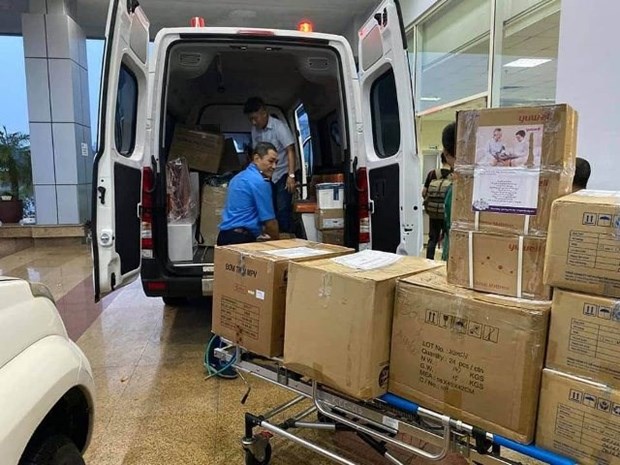Doctors head to Equatorial Guinea to bring 120 COVID-19 patients home hinh anh 4