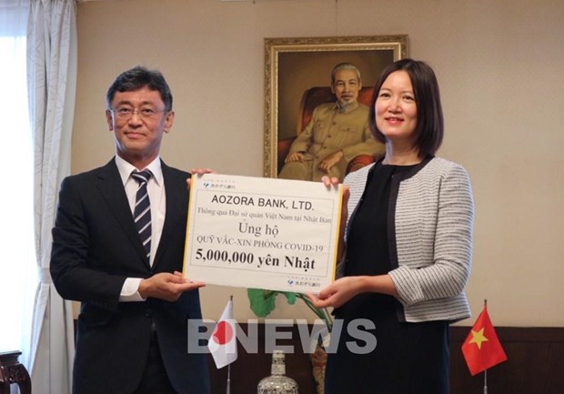 Japan's Aozora Bank donates 5 million JPY to Vietnam’s COVID-19 vaccine fund hinh anh 2