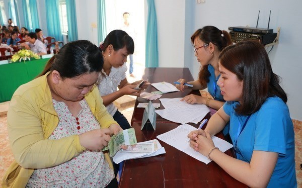 Government launches support package to aid pandemic-hit workers hinh anh 1