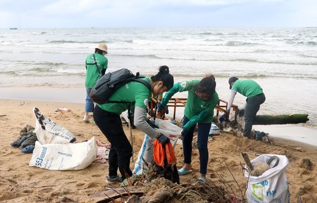 Vietnam ready to join initiatives to reduce marine plastic waste hinh anh 2