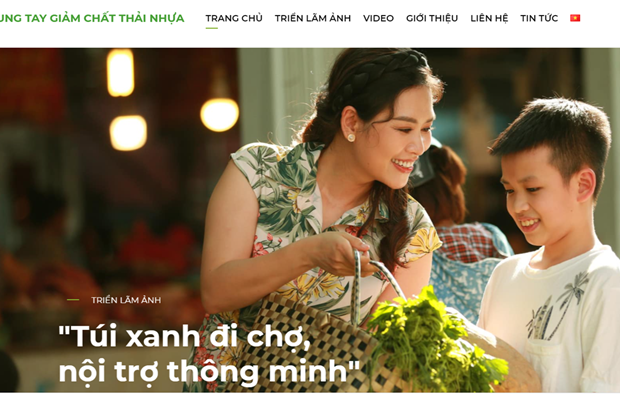Communications campaign aims to raise public awareness of plastic waste reduction hinh anh 1