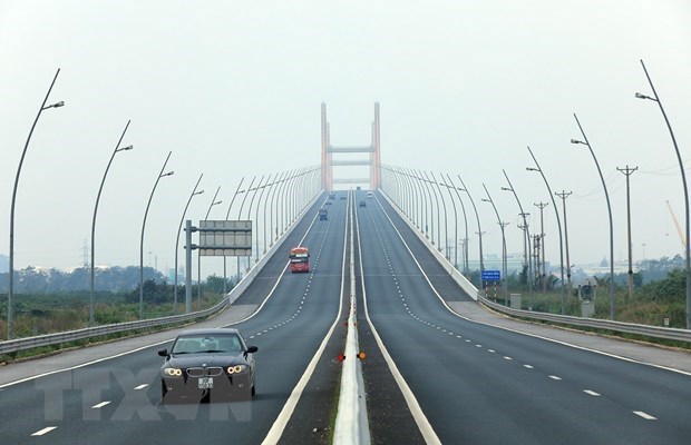 Over 450 billion VND for Nhu Nguyet bridge on Hanoi-Bac Giang expressway hinh anh 1
