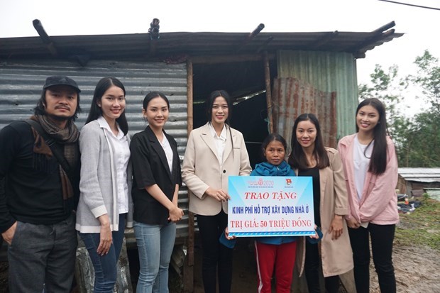 Miss World 2021: Miss Vietnam and her charity journey hinh anh 2