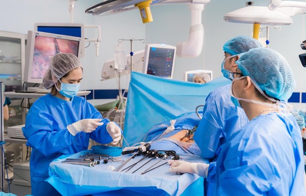 Vietnam makes progress in endoscopic surgery for esophageal cancer hinh anh 1