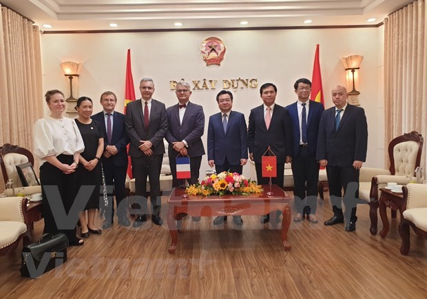 Ministry partners with French agency in sustainable urban development hinh anh 1