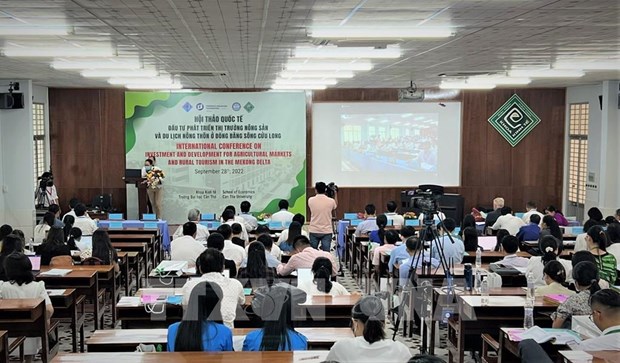 Experts suggests solutions to develop farm produce, rural tourism in Mekong Delta hinh anh 2