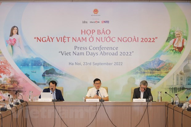 Vietnam Day features special cultural activities around the world hinh anh 2