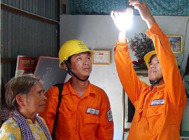 EVN shows high responsibility with practical, effective social security activities hinh anh 3