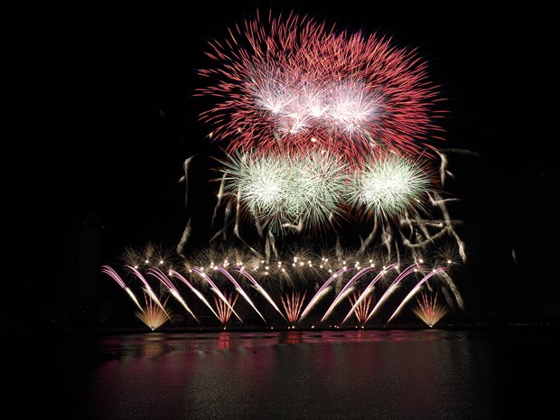 Da Nang international fireworks festival to activate bustling summer tourism season hinh anh 3