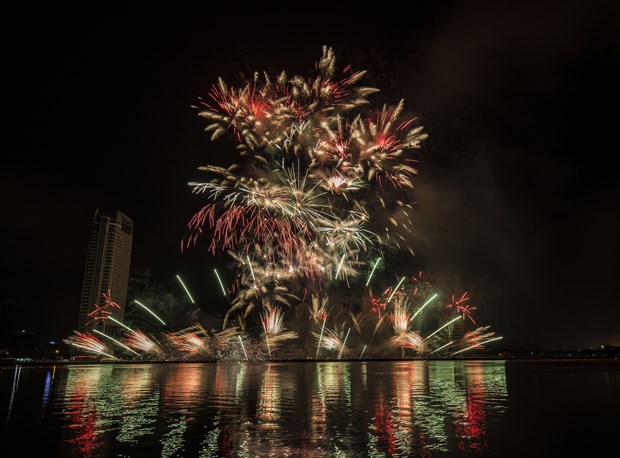 Da Nang international fireworks festival to activate bustling summer tourism season hinh anh 1