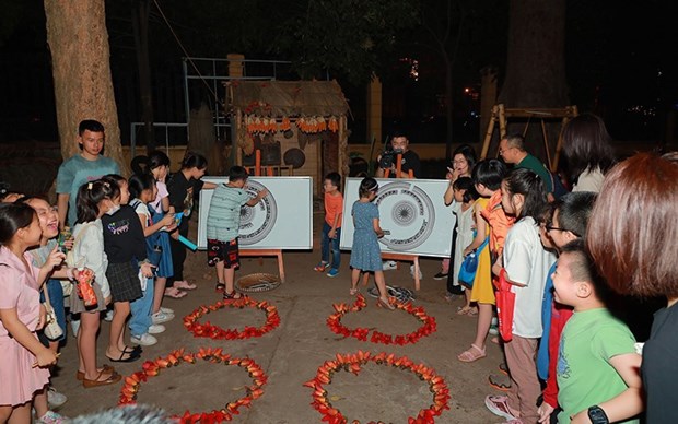 Hanoi museums, relic sites strive to provide new experiences to visitors hinh anh 1